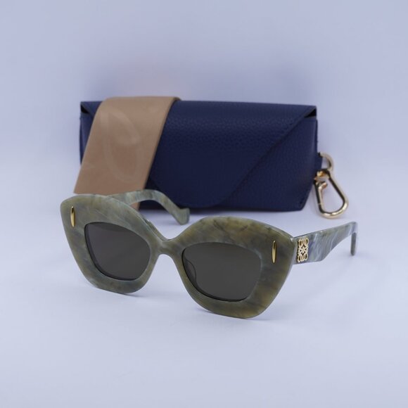 Loewe LW40127I 60E Sunglasses Green Marble Cat Eye Frame, Brown Lenses - Picture 10 of 10